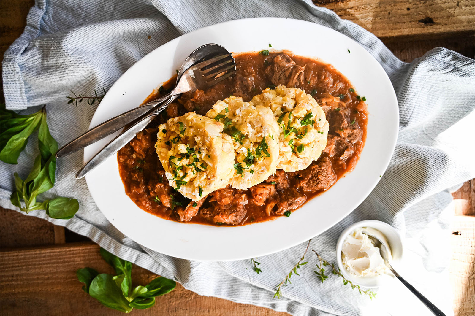 Szegediner Krautfleisch mit Knödel