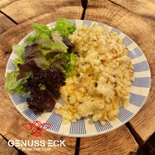 Käsespetzle mit Blattsalat