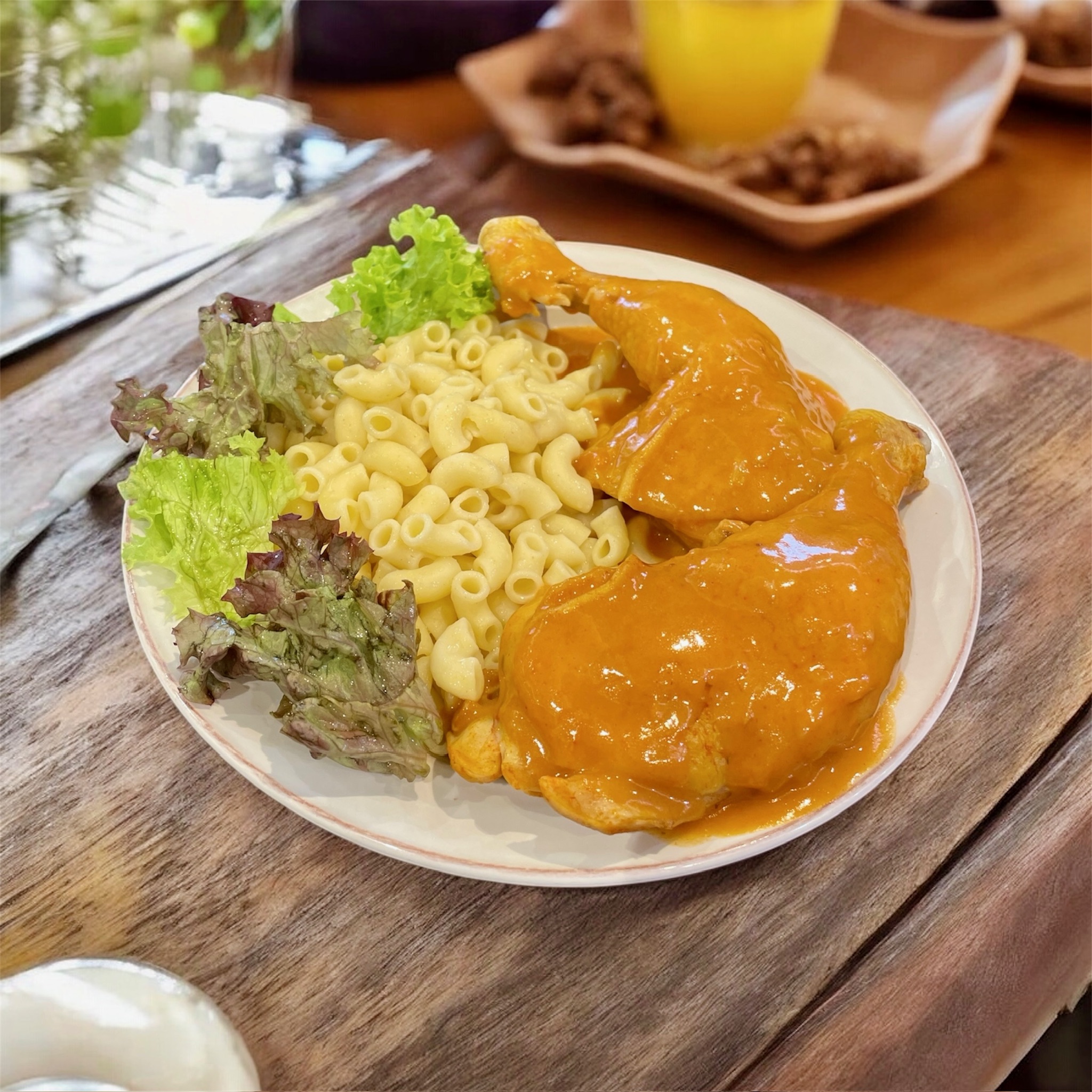 Paprikahendl mit Hörnchen